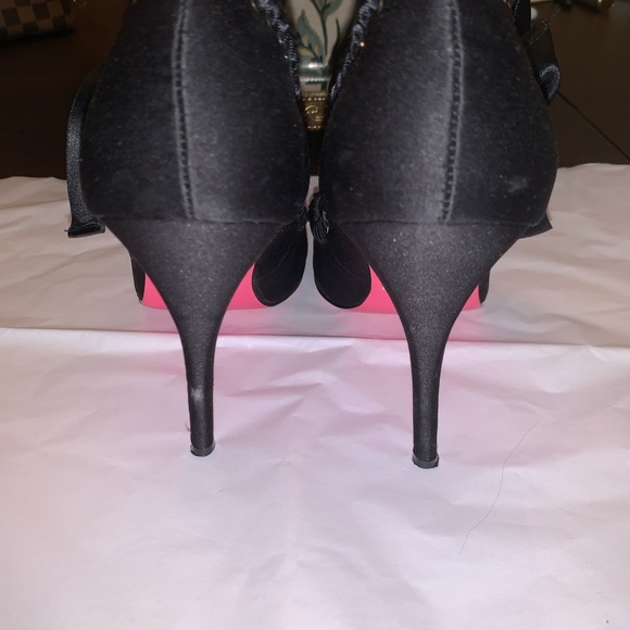Betsy Johnson Heels with Pink Bottoms 💗 - Picture 4 of 5